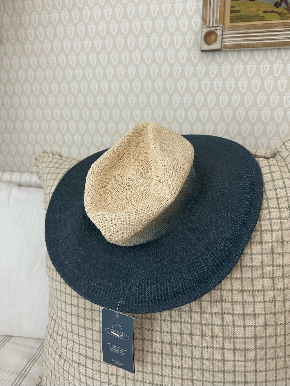 Universal Threads Ombré Straw Sun Hat